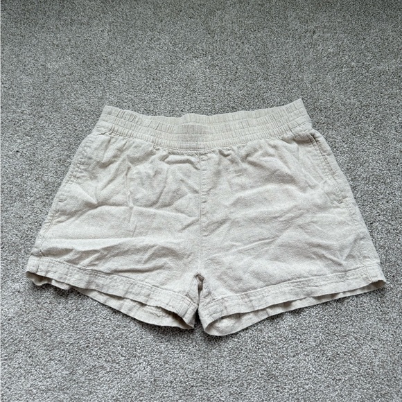 Old Navy Pants - Old Navy linen shorts